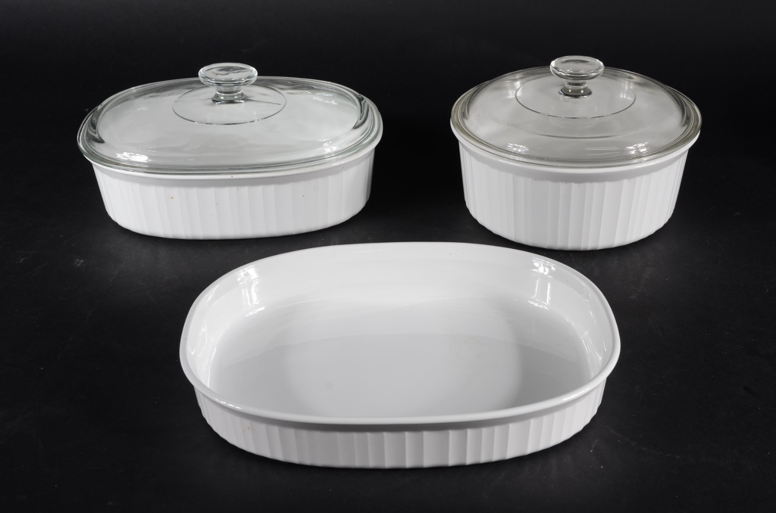 Diversas peças, sendo: 2 pirex, travessa e dois bowls refratários com... - foto 2 de 3