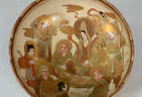 Bowl de  faiança japonesa de SATSUMA  Imperial ... - Bowl de  faiança japonesa de SATSUMA  Imperial ricamente decorado com figuras típicas e  realces dourados, séc XIX