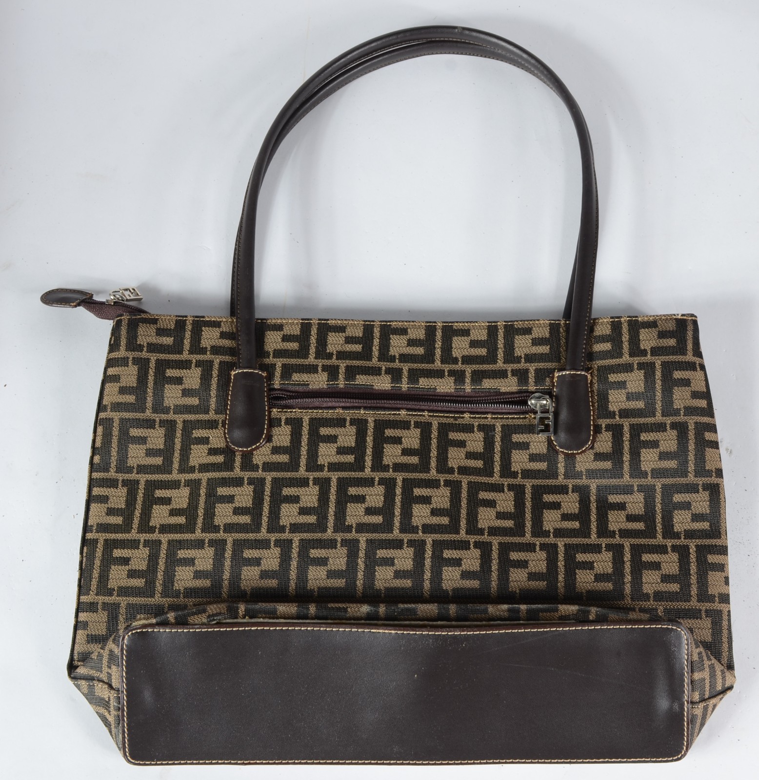 Bolsa feminina. - foto 1 de 3