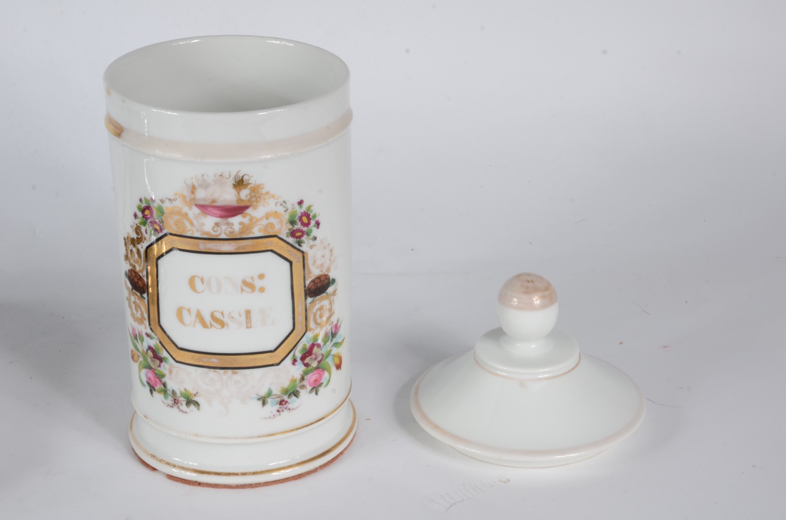 Pote de farmácia de porcelana francesa com inscrição em dourado e... - foto 3 de 6