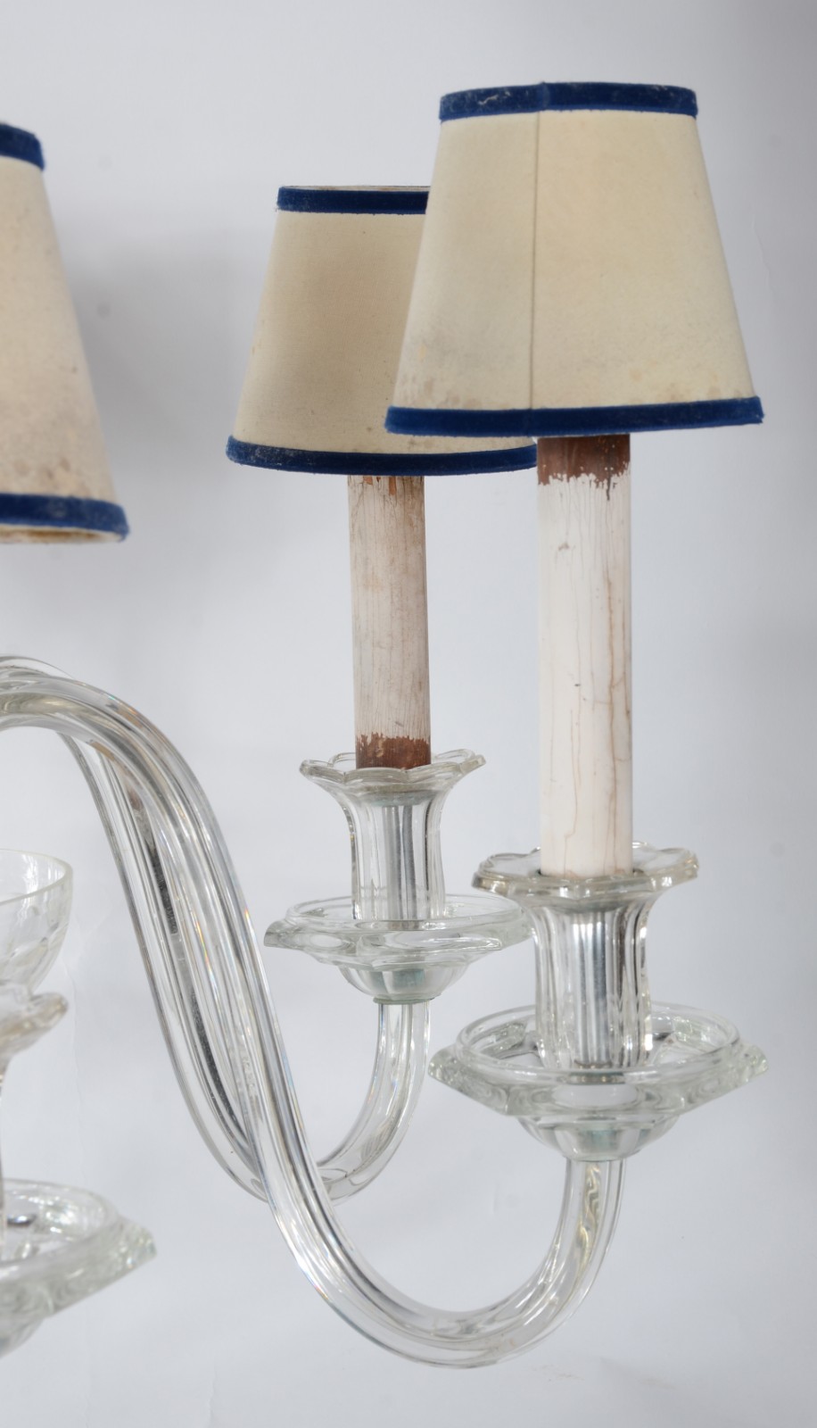 Lustre de cristal para 6 luzes, mangas de pergaminho. - foto 2 de 3