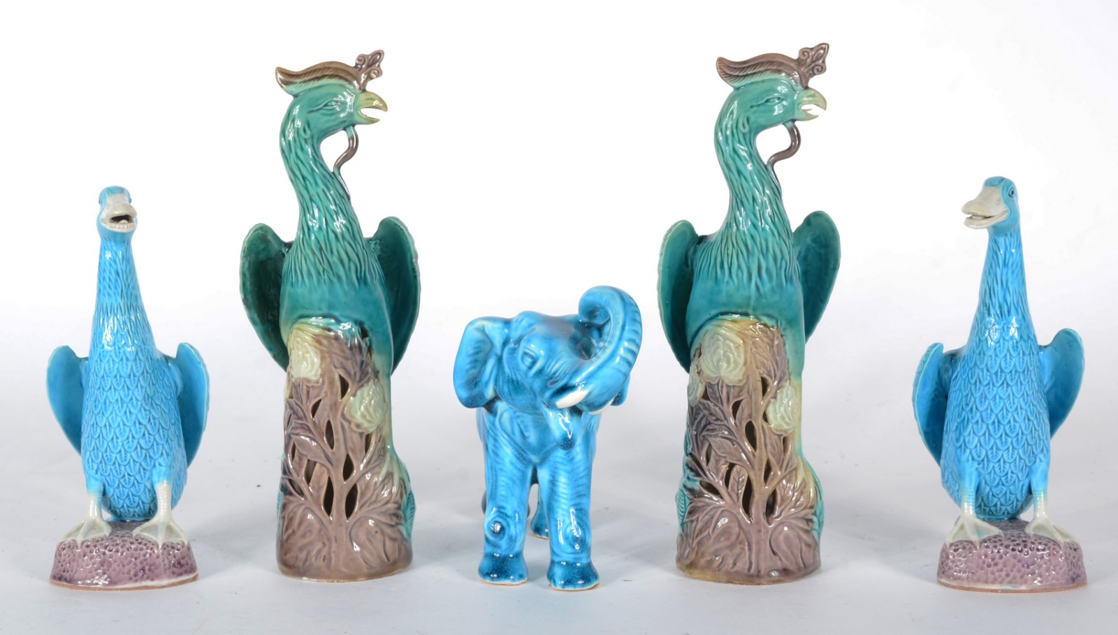 Conjunto com 5 estatuetas representando animais de porcelana chinesa... - foto 1 de 5