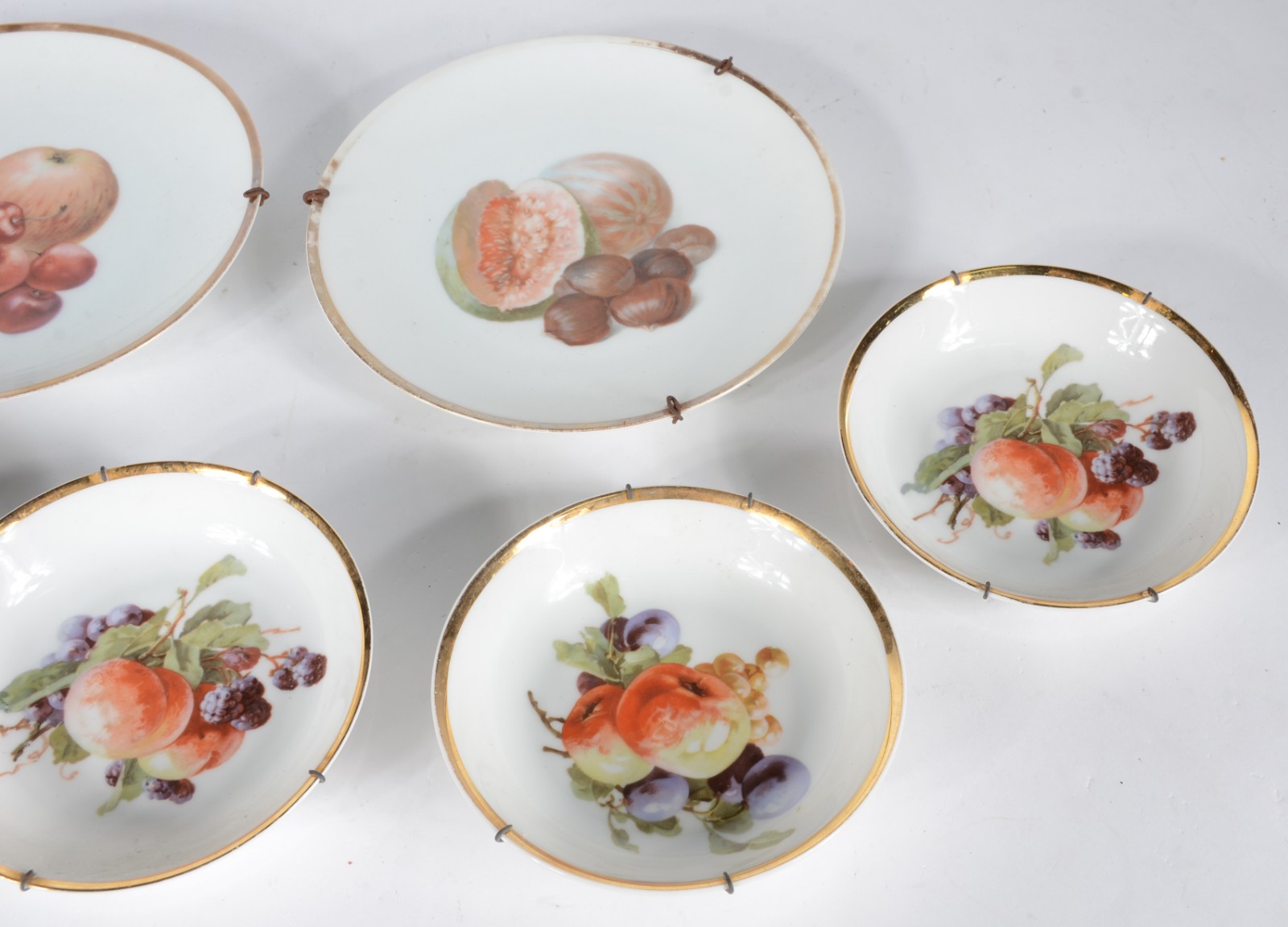 Conjunto para sobremesa de porcelana alemã, sendo: dois pratos... - foto 3 de 7