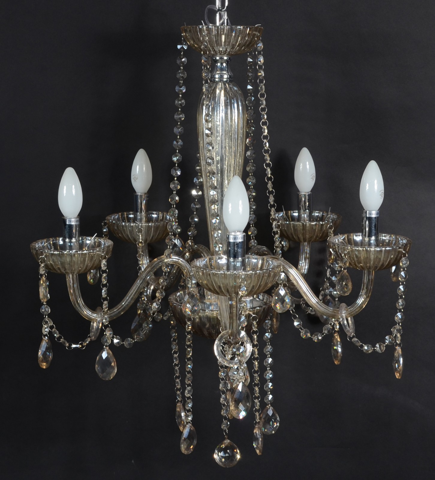 Lustre para 5 luzes com pingentes de cristal lapidado. - foto 1 de 5