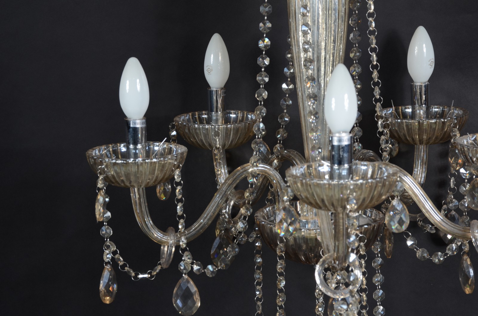 Lustre para 5 luzes com pingentes de cristal lapidado. - foto 4 de 5
