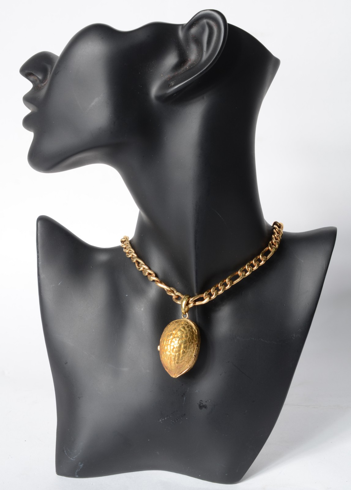 Colar com pendente na forma de "noz" de ouro 18 k. (Por motivos de... - foto 6 de 6