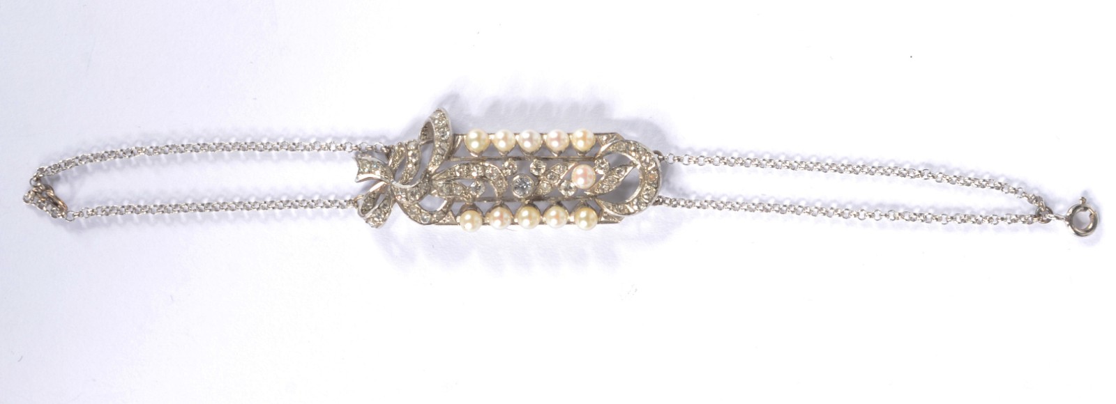 Pulseira de platina com brilhantes e mini perolas. (Por motivos de... - foto 2 de 4