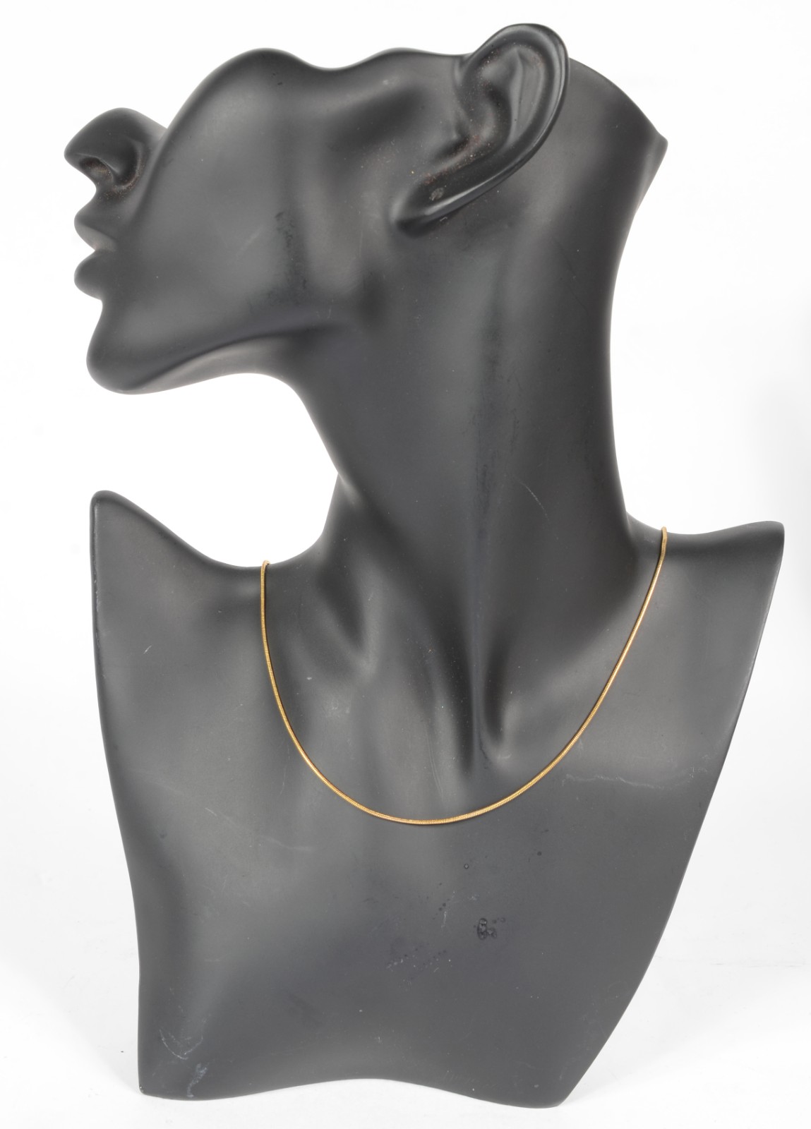 Dois cordões de ouro. 18 k., um deles contraste 750 mls. (Por motivos... - foto 7 de 7