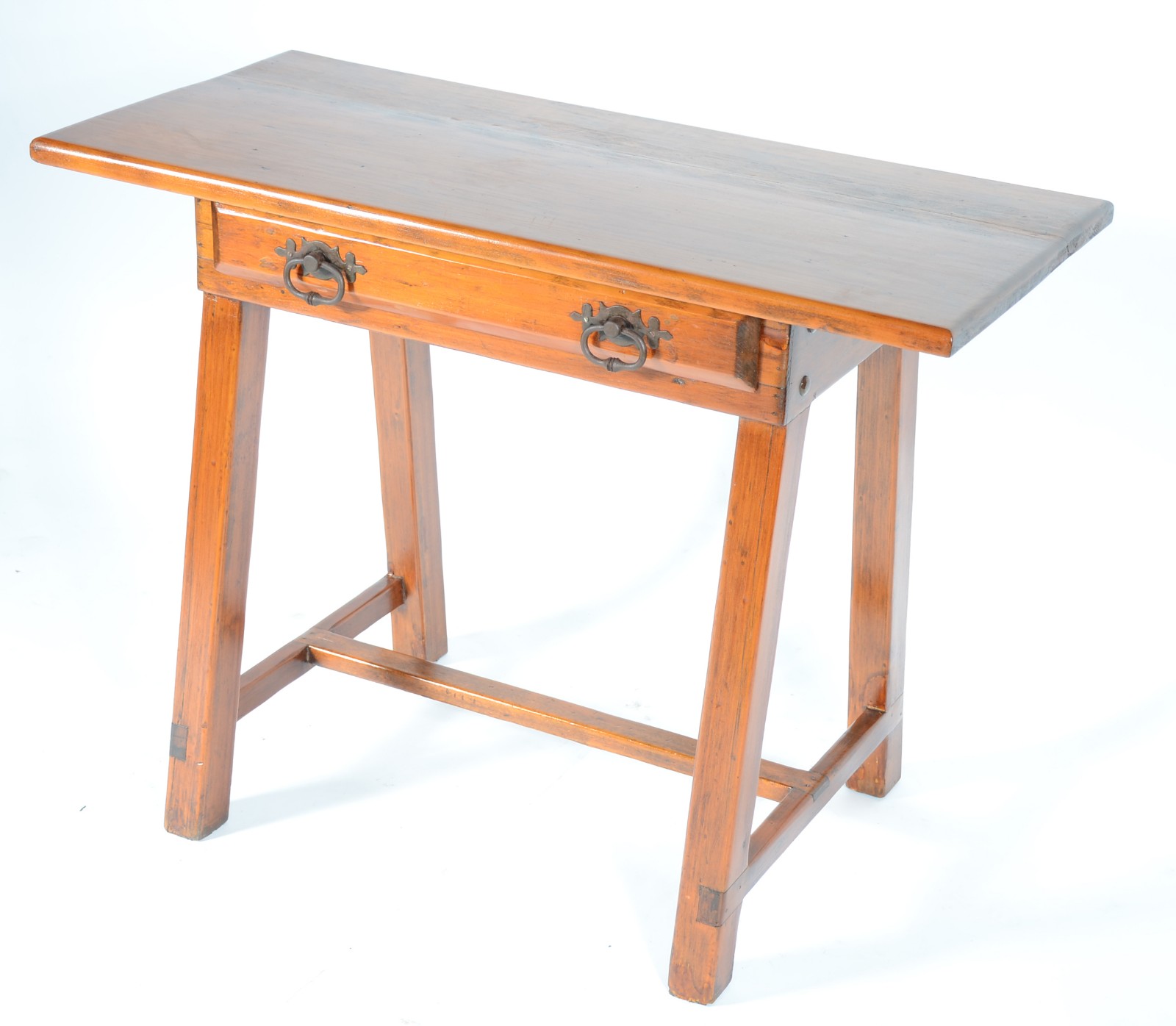 Mesa de madeira nobre com uma gaveta. Estilo colonial brasileiro. - foto 1 de 6