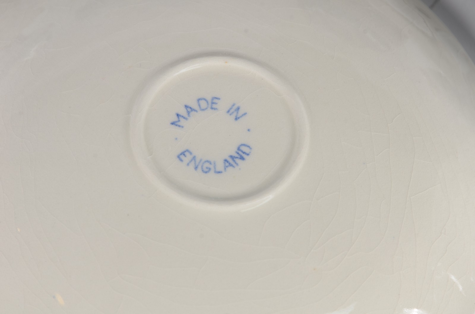 Serviço de jantar e chá de faiança inglesa, composto de: 12 pratos... - foto 5 de 7
