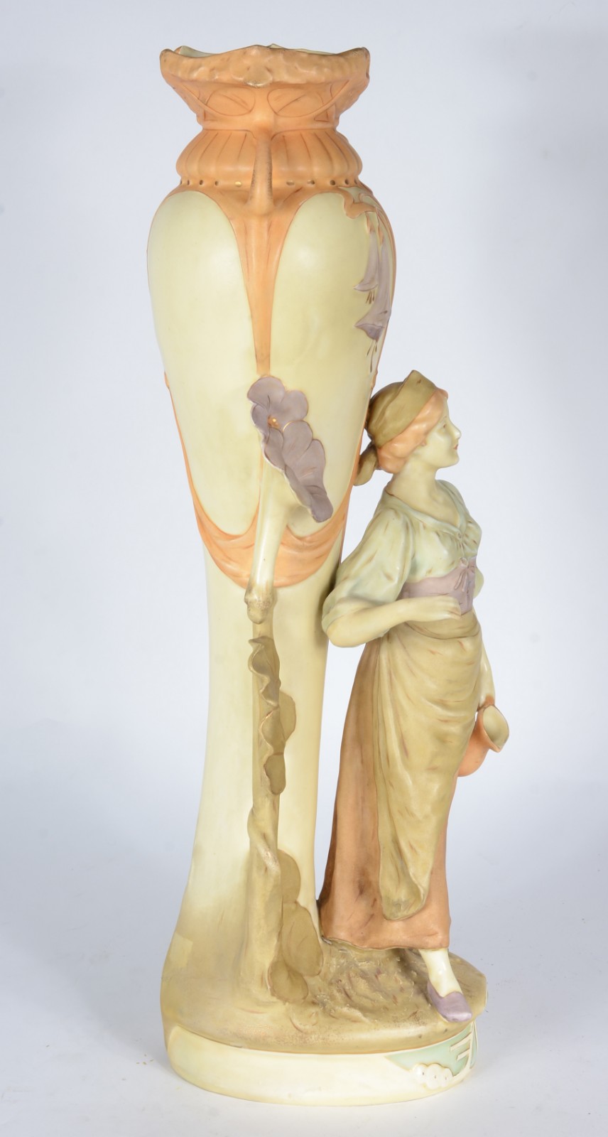 Vaso de porcelana europeia policromada Art Nouveau representando... - foto 3 de 9