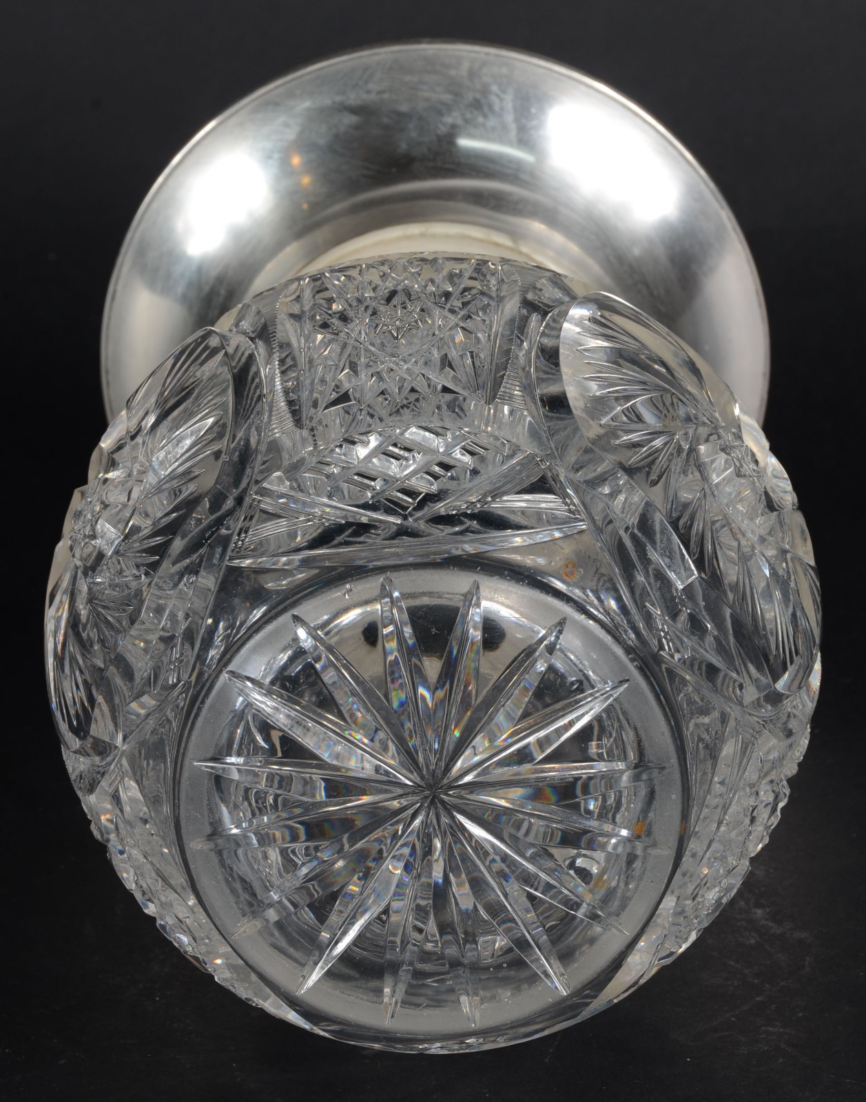 Vaso de cristal tcheco lapidado com bocal de prata de lei contraste... - foto 4 de 5