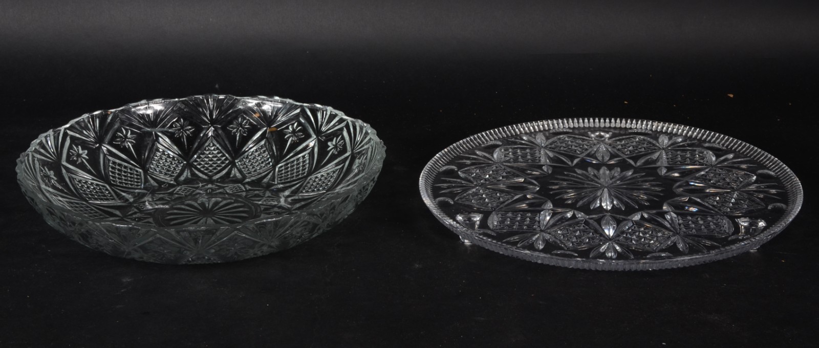 Dois pratos para bolo de cristal/vidro lapidado. - foto 1 de 4