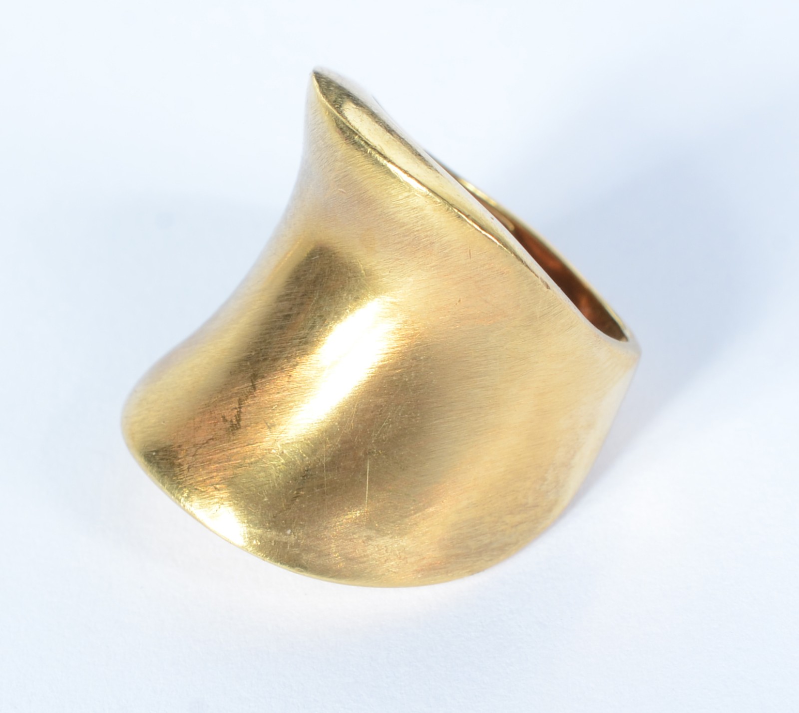 Anel de ouro 18 k., contraste 750 mls. Aro 17. (Por motivos de... - foto 1 de 6
