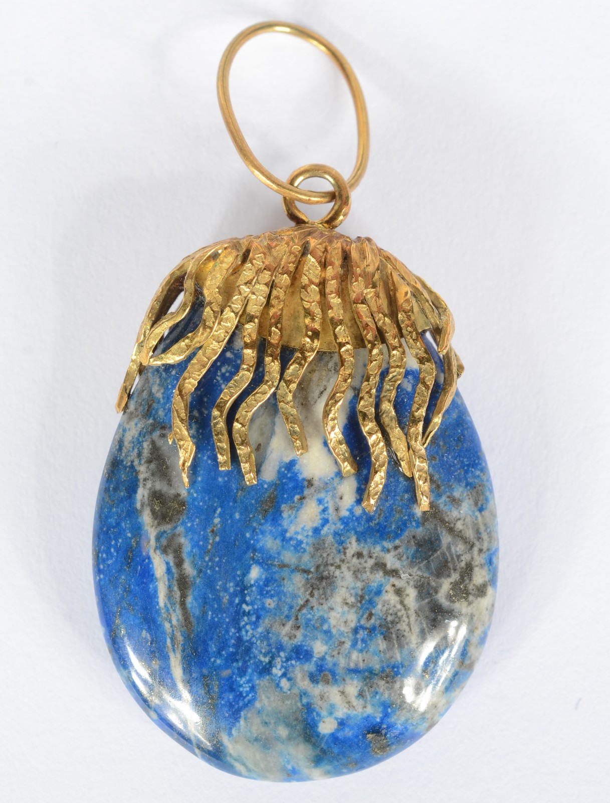 Pendente lapis lazuli com detalhes em ouro 18 k. (Por motivos de... - foto 2 de 2