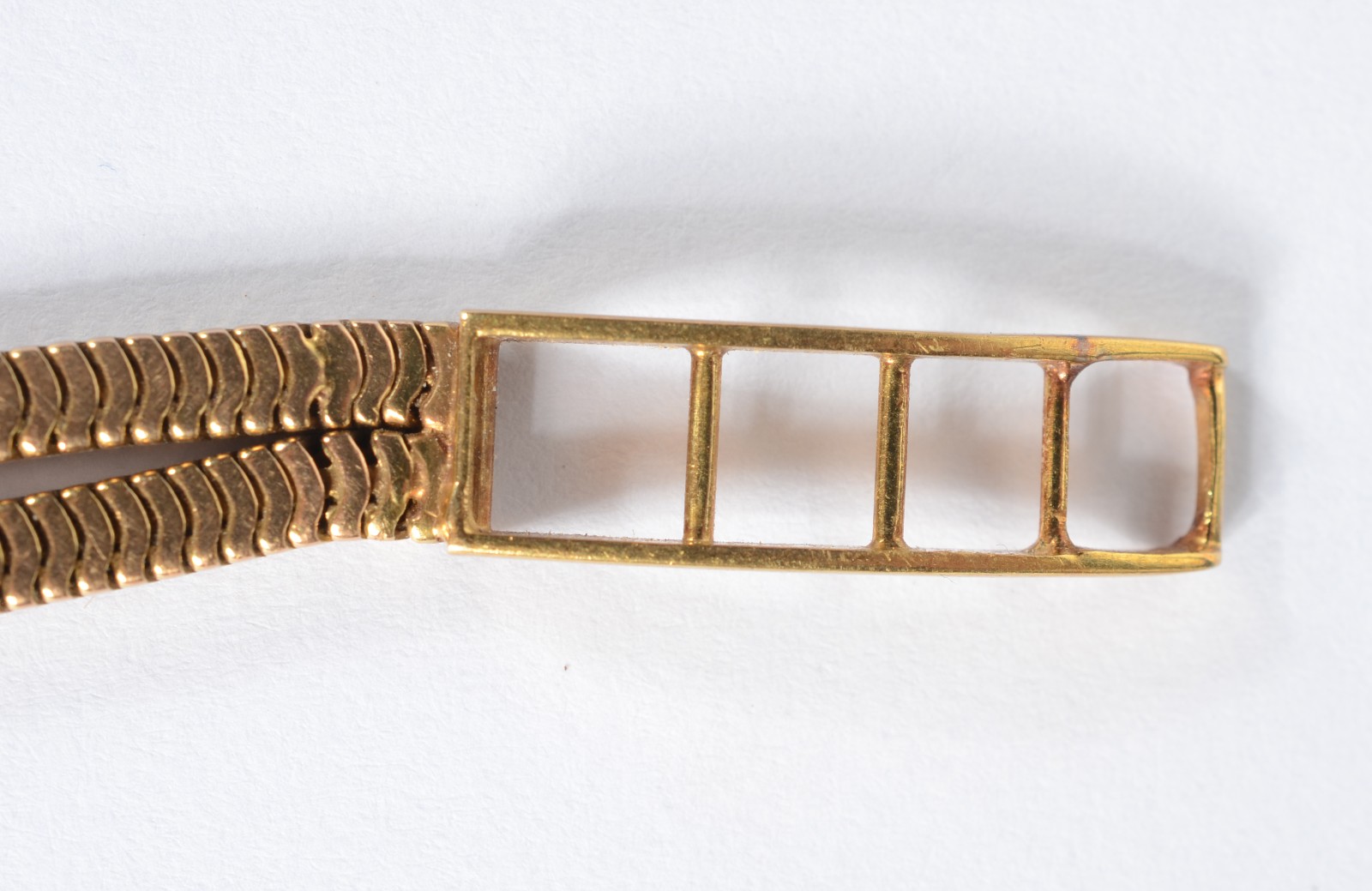 Pulseira de ouro 18 k., com brilhantes. (Por motivos de segurança a... - foto 5 de 6