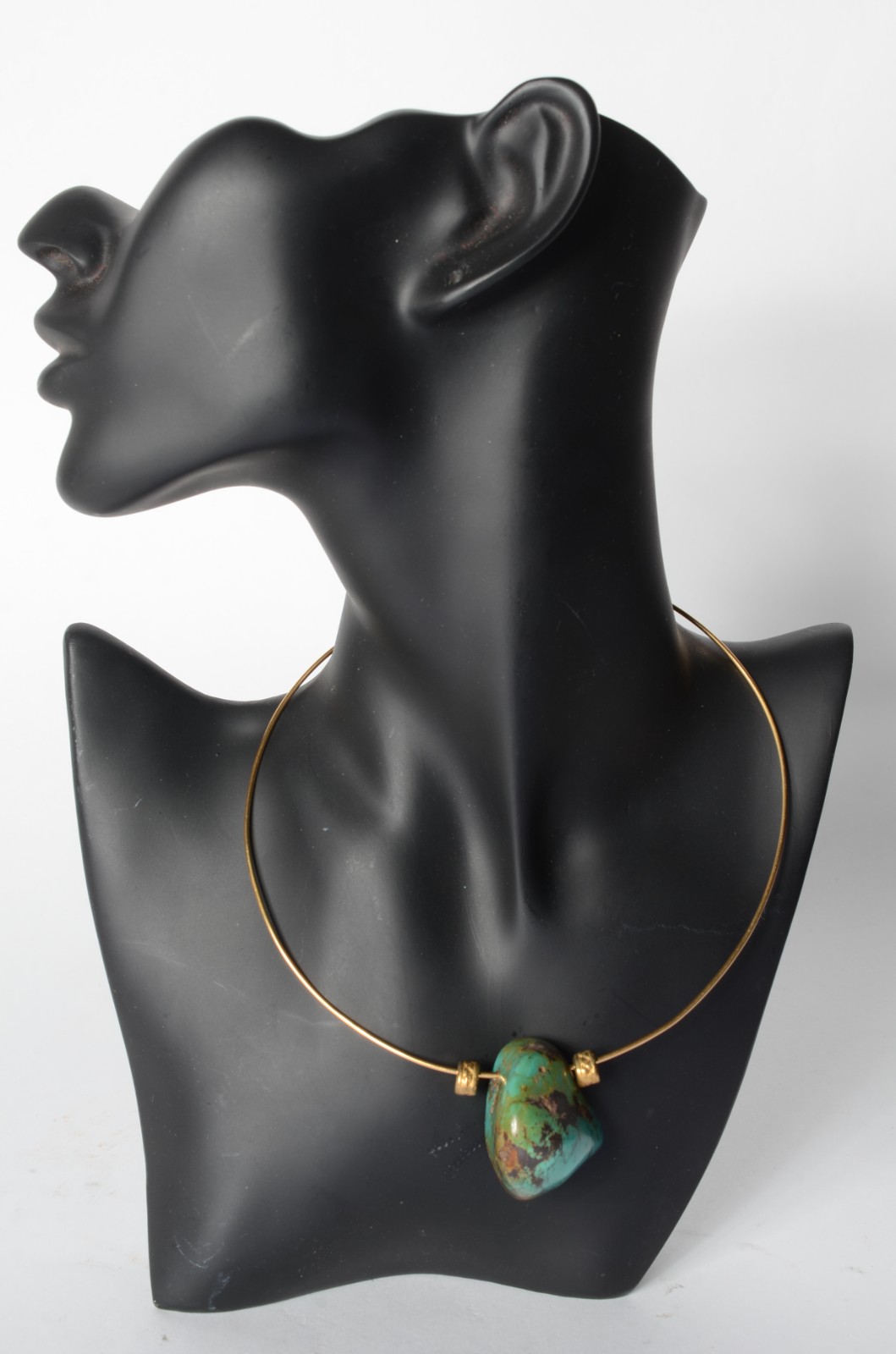 Gargantilha de ouro 18 K., com pedra turquesa. Extensão de metal... - foto 4 de 5