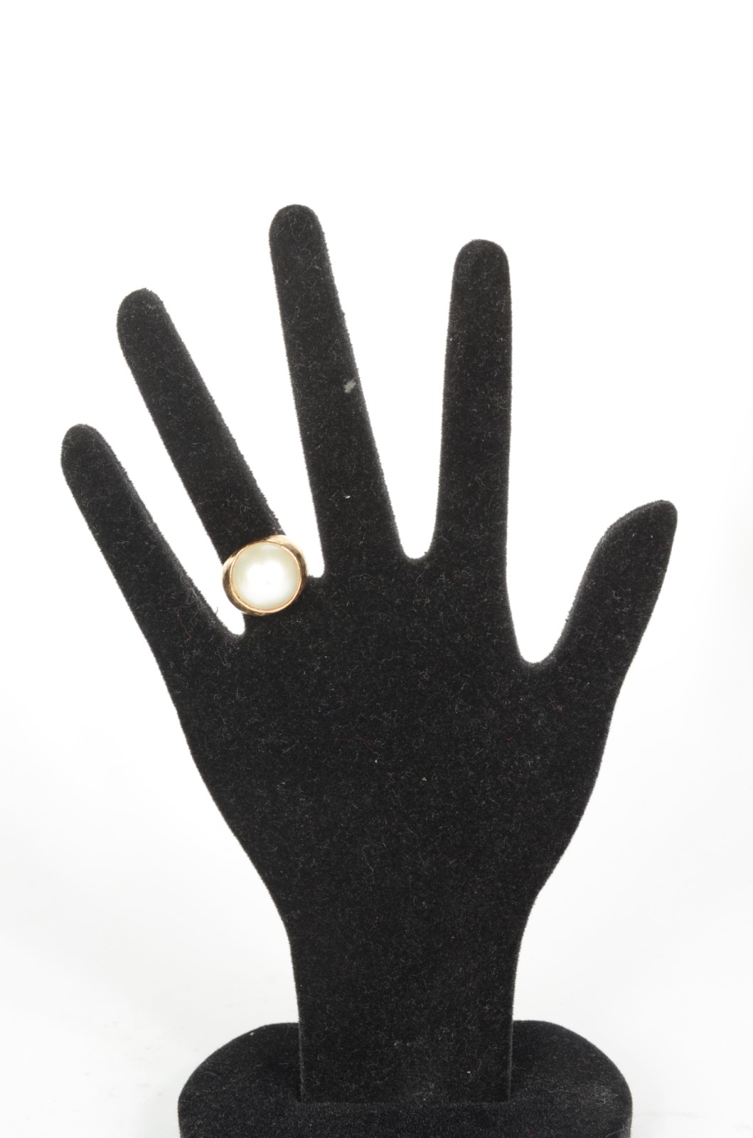 Conjunto de anel e par de brincos de ouro 18 k., com perolas. Aro 17... - foto 7 de 8
