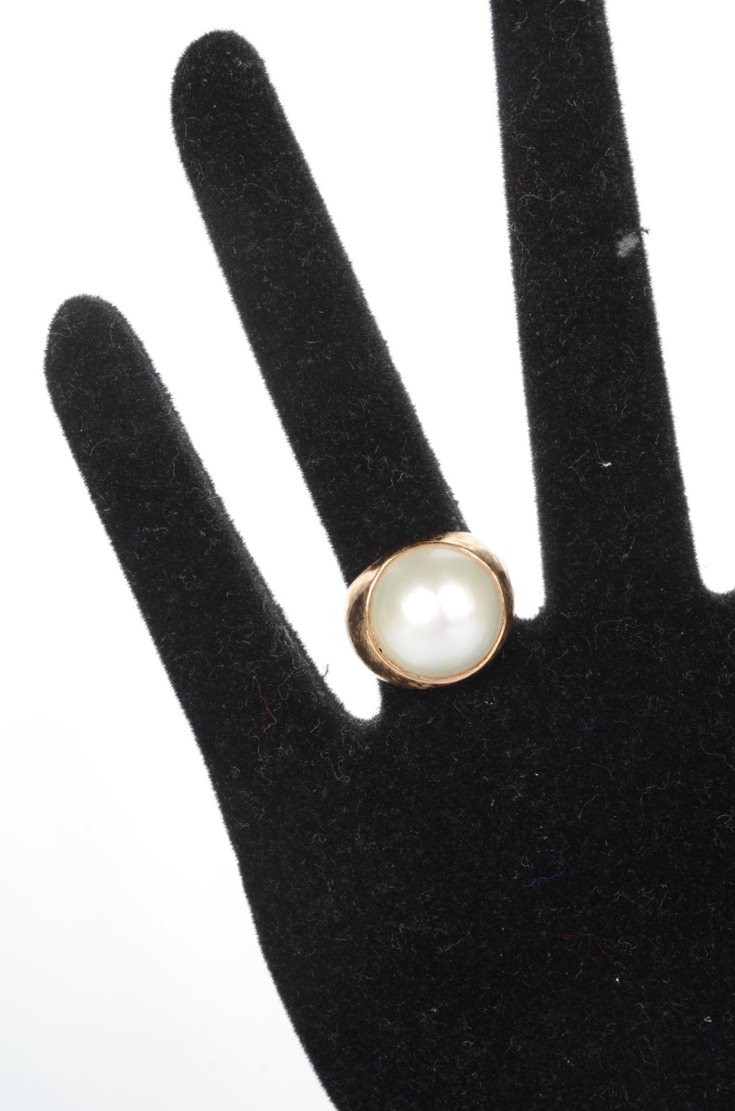 Conjunto de anel e par de brincos de ouro 18 k., com perolas. Aro 17... - foto 8 de 8
