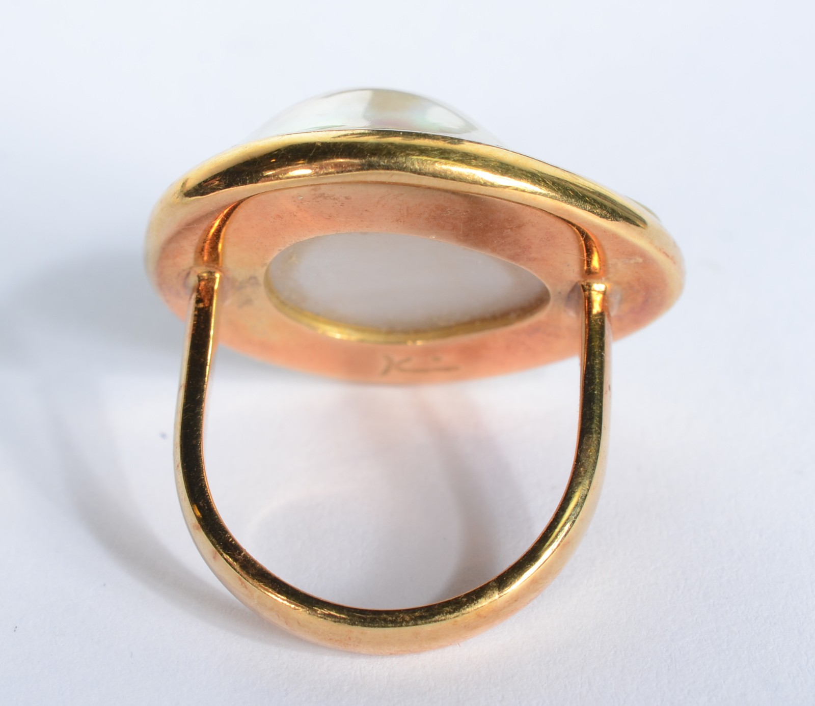 Anel de ouro 18 k., com perola barroca. Aro 16. (Por motivos de... - foto 4 de 6