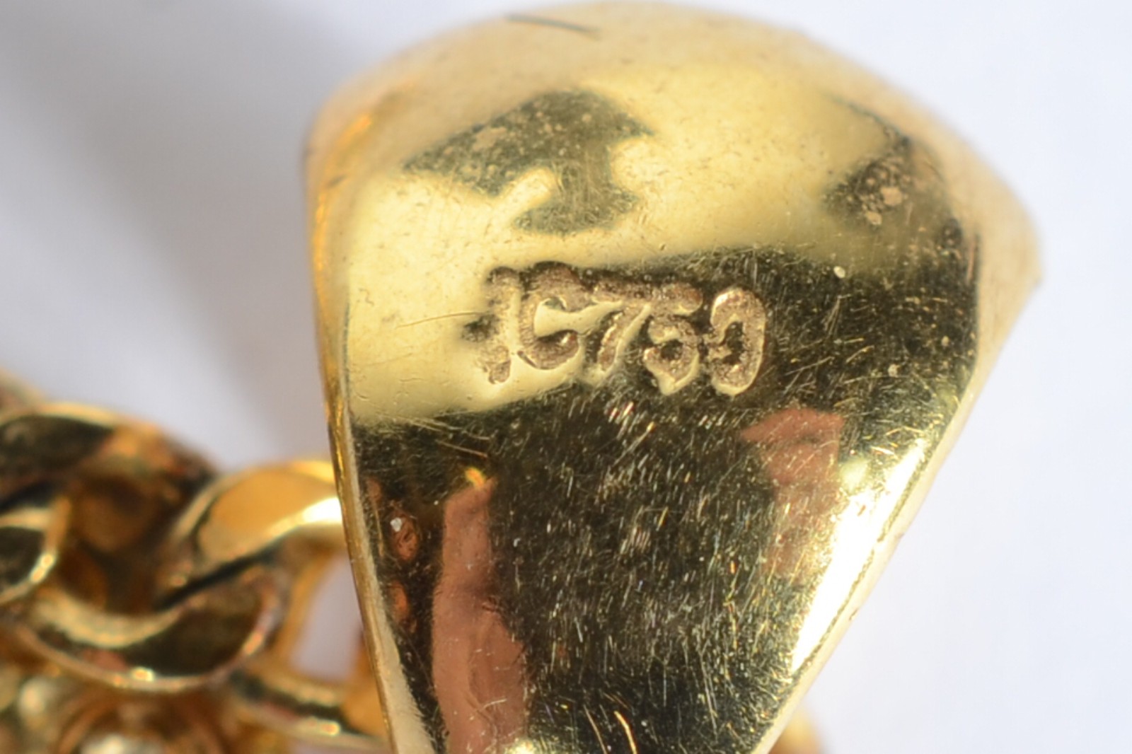 Colar de ouro 18 k., contraste 750 mls com pendente na forma de... - foto 6 de 6