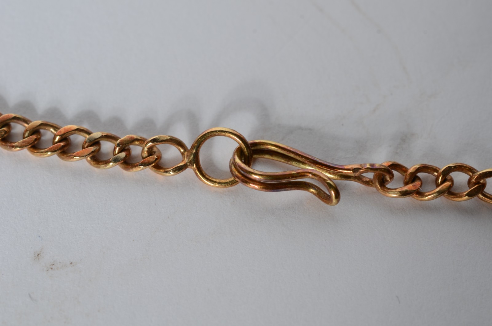 Colar de pedra coral com pendentes, detalhes em outro 18 k. Apenas o... - foto 4 de 5