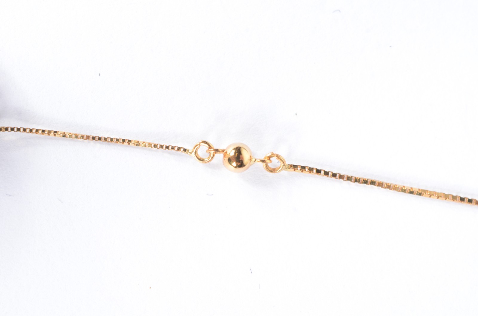 Colar de ouro 18 k., com pendente perola. (Por motivos de segurança a... - foto 3 de 6