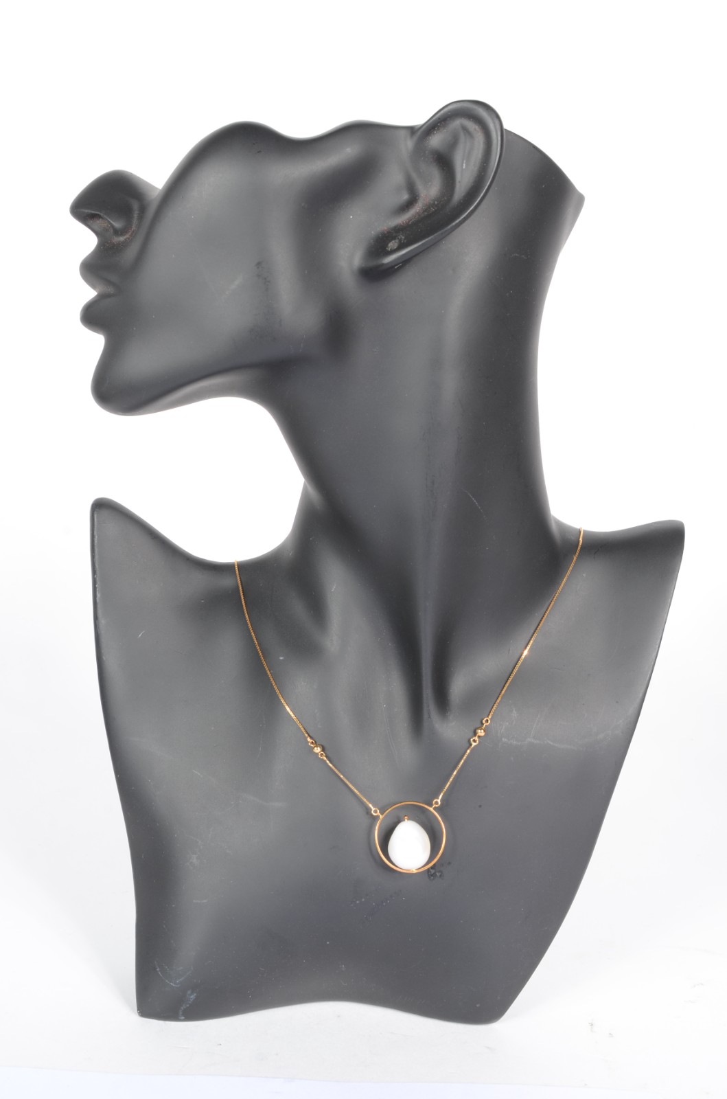 Colar de ouro 18 k., com pendente perola. (Por motivos de segurança a... - foto 5 de 6