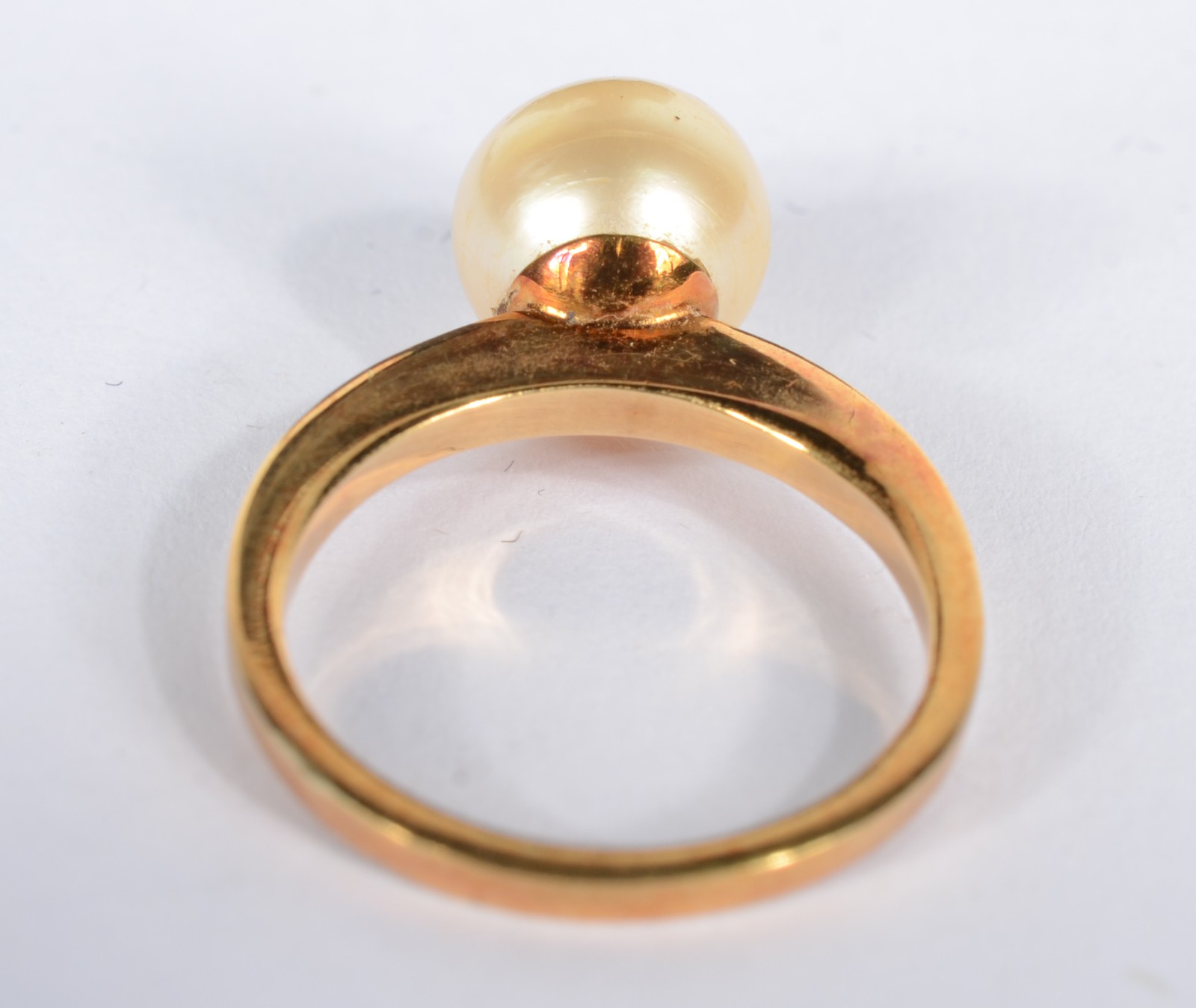 Anel de ouro 18 k., com perola. Aro 14. (Por motivos de segurança a... - foto 4 de 6