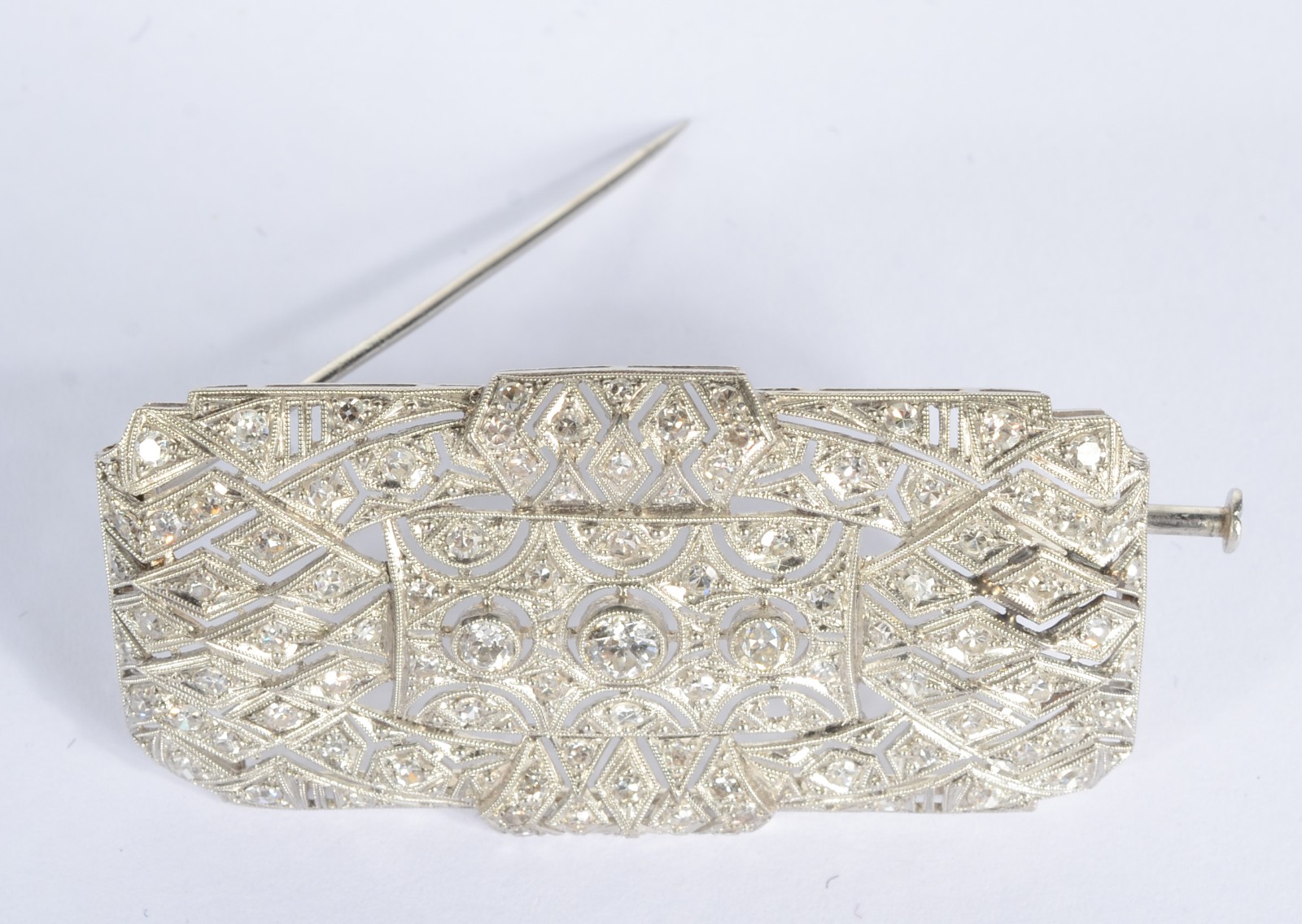 Broche de platina com brilhantes. (Por motivos de segurança a peça... - foto 2 de 4