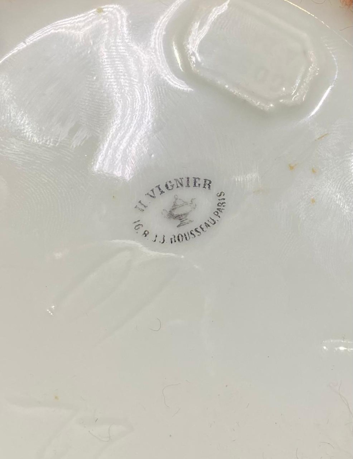 Pote de farmácia de porcelana francesa com inscrição em dourado e... - foto 6 de 6