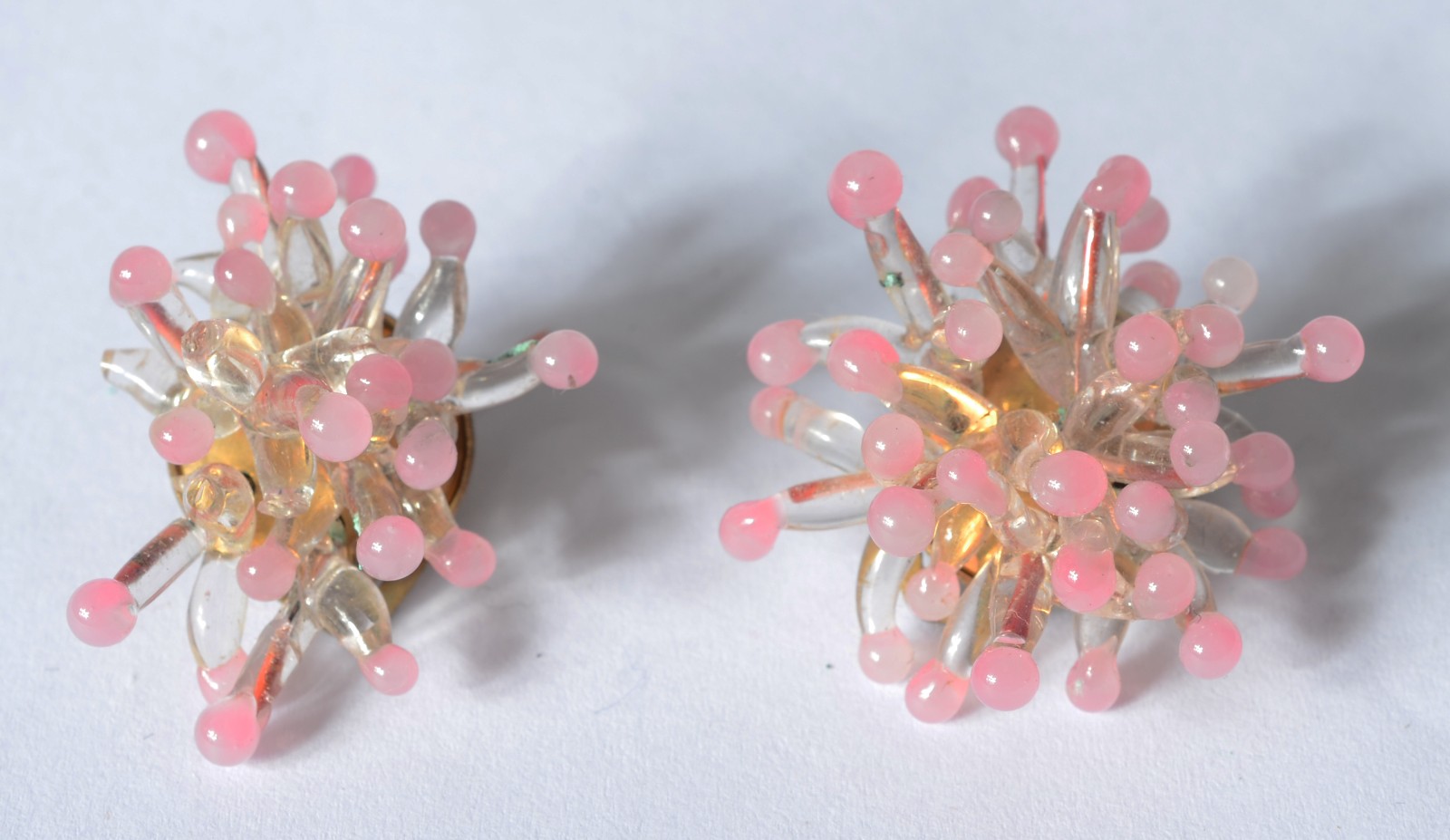 Conjunto de colar e par de brincos de murano rosa. - foto 4 de 6