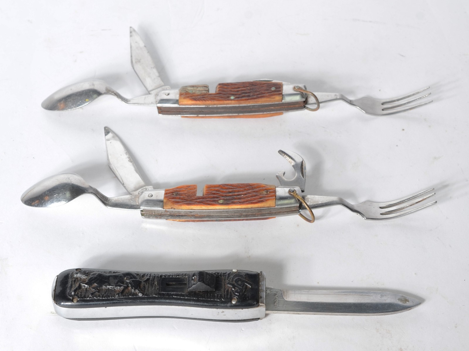 Diversas peças, sendo: Caneta Cross, no estojo, e 4 canivetes... - foto 5 de 10