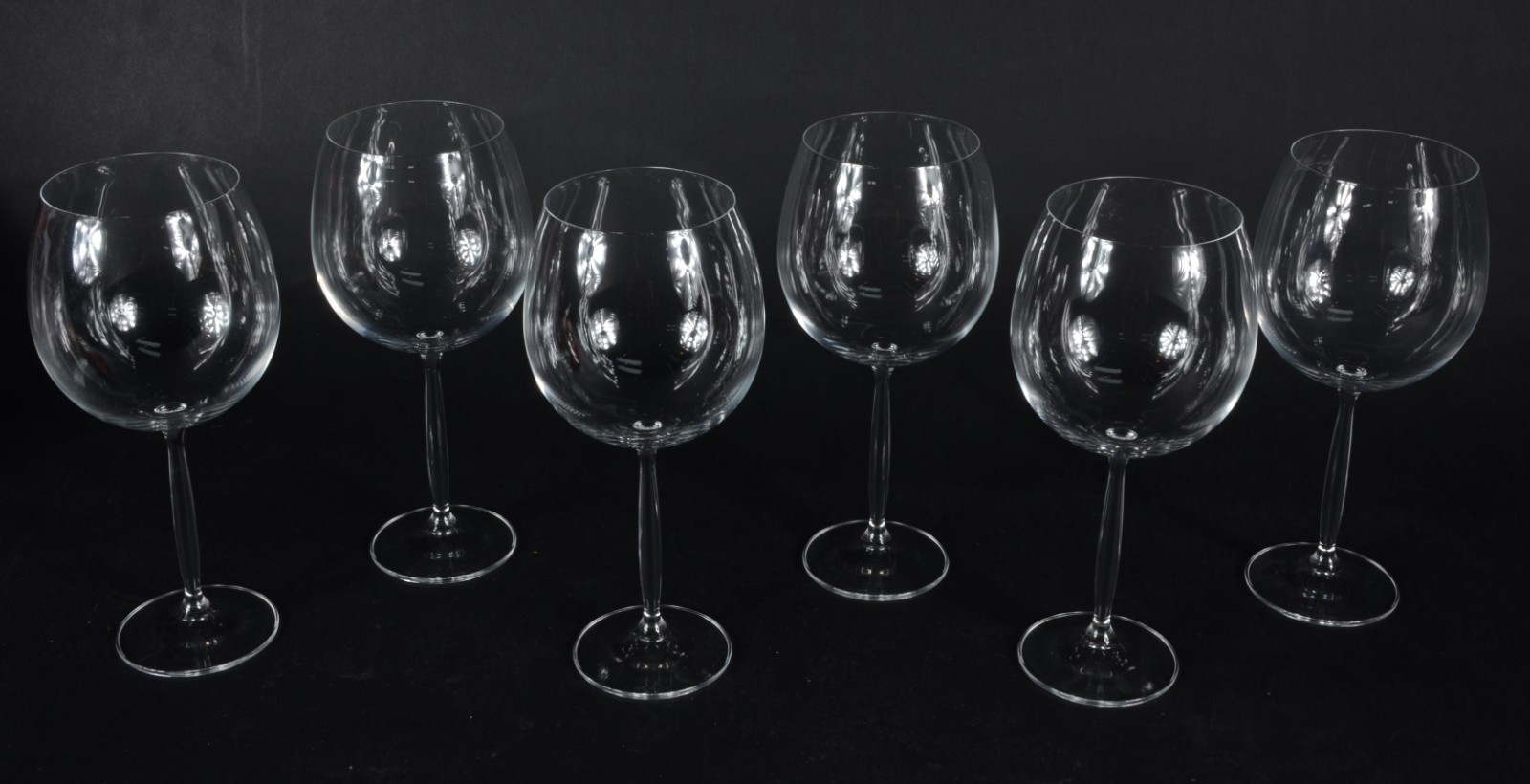Seis taças de cristal para vinho tinto, 900 ml. - foto 2 de 2