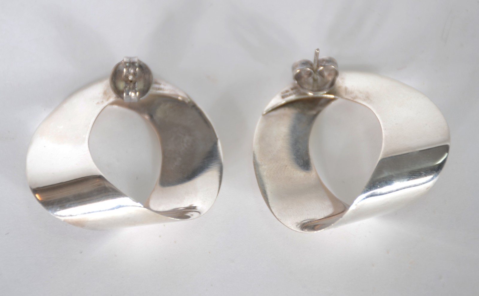 Conjunto de colar, pulseira e par de brincos de prata (só os brincos... - foto 3 de 10