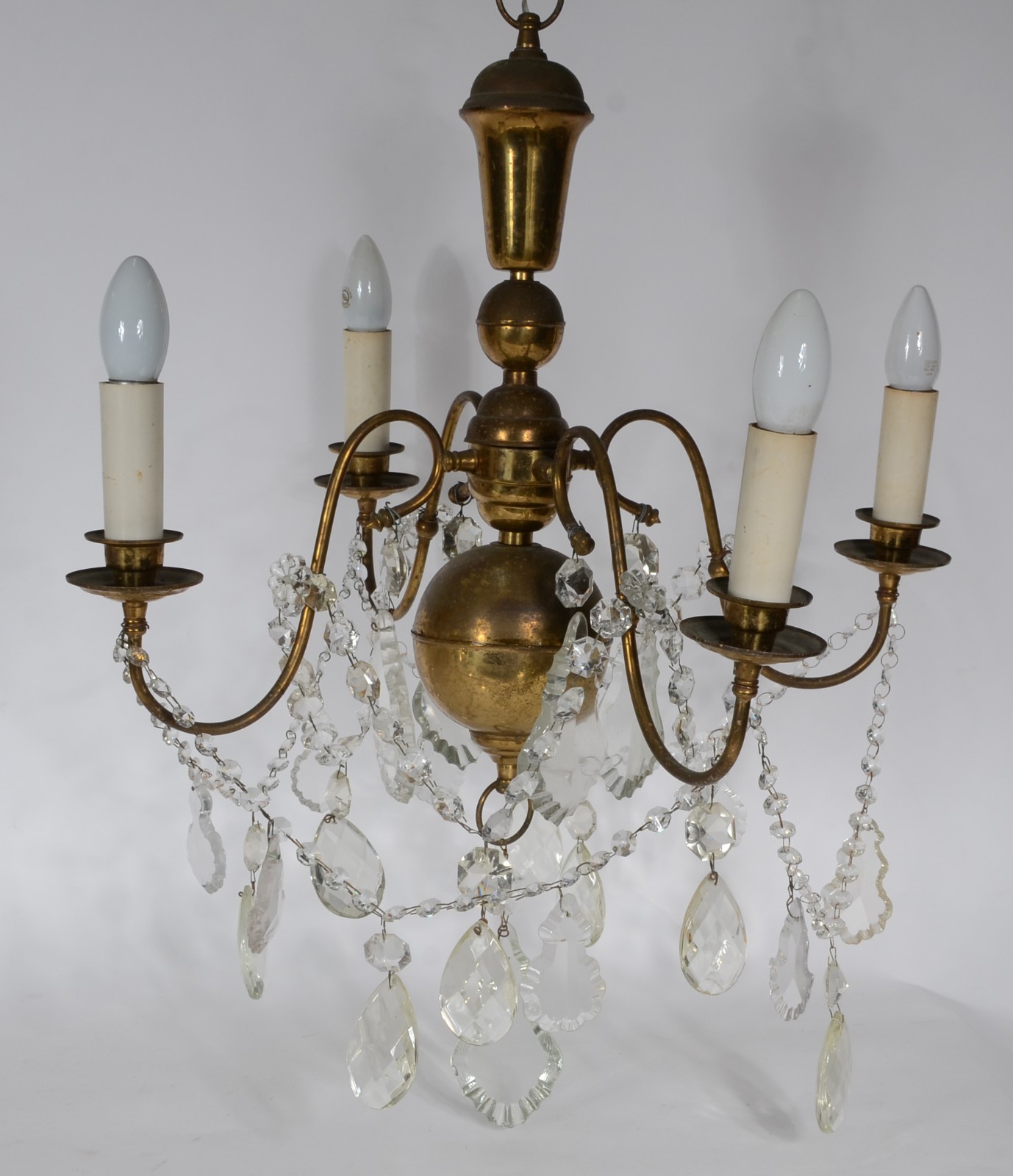 Lustre de metal dourado para 4 luzes, pingentes e placas de cristal... - foto 1 de 5