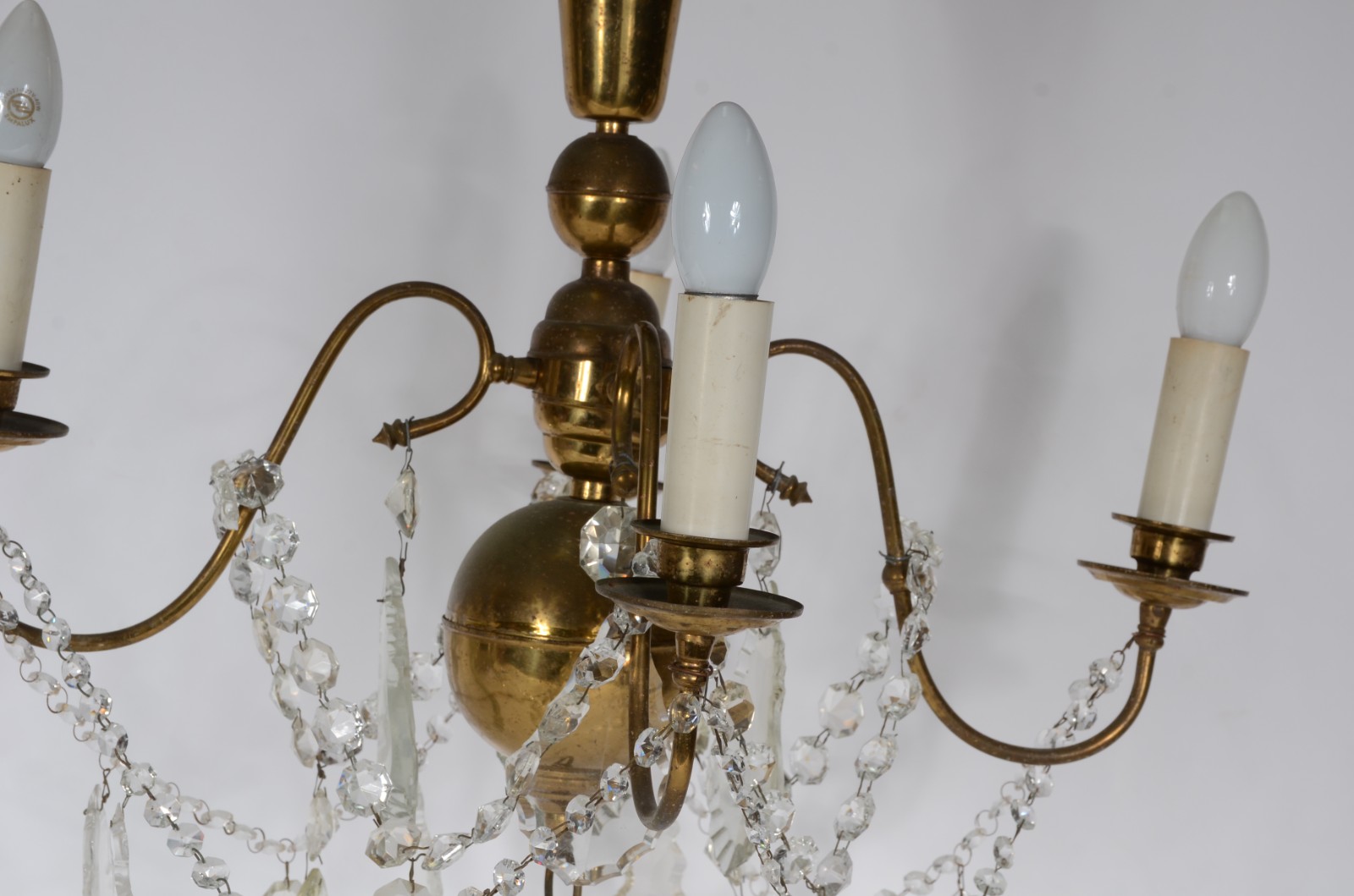 Lustre de metal dourado para 4 luzes, pingentes e placas de cristal... - foto 4 de 5