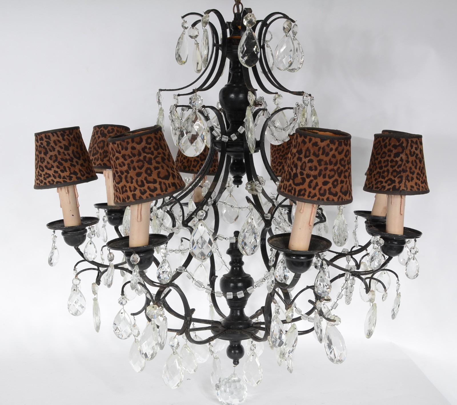 Lustre de metal pintado para 8 luzes com pingentes de cristal... - foto 1 de 4