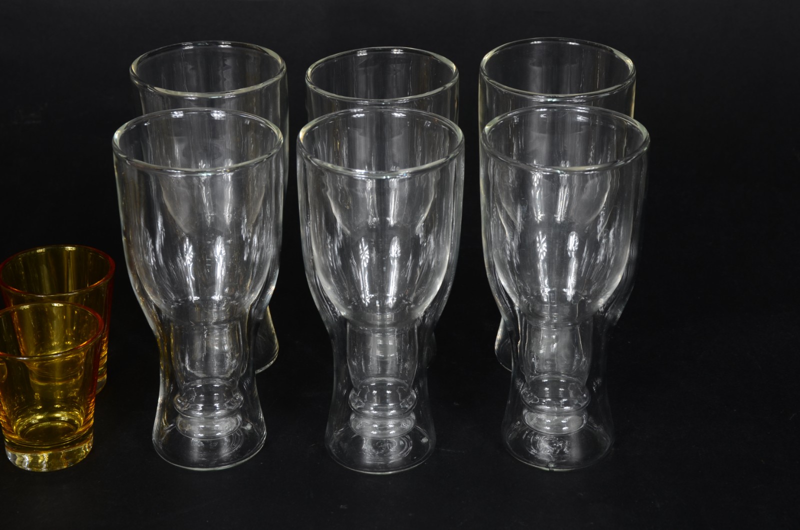 Diversas peças de vidro, sendo: 6 copos para chopp, 6 copos para... - foto 5 de 5