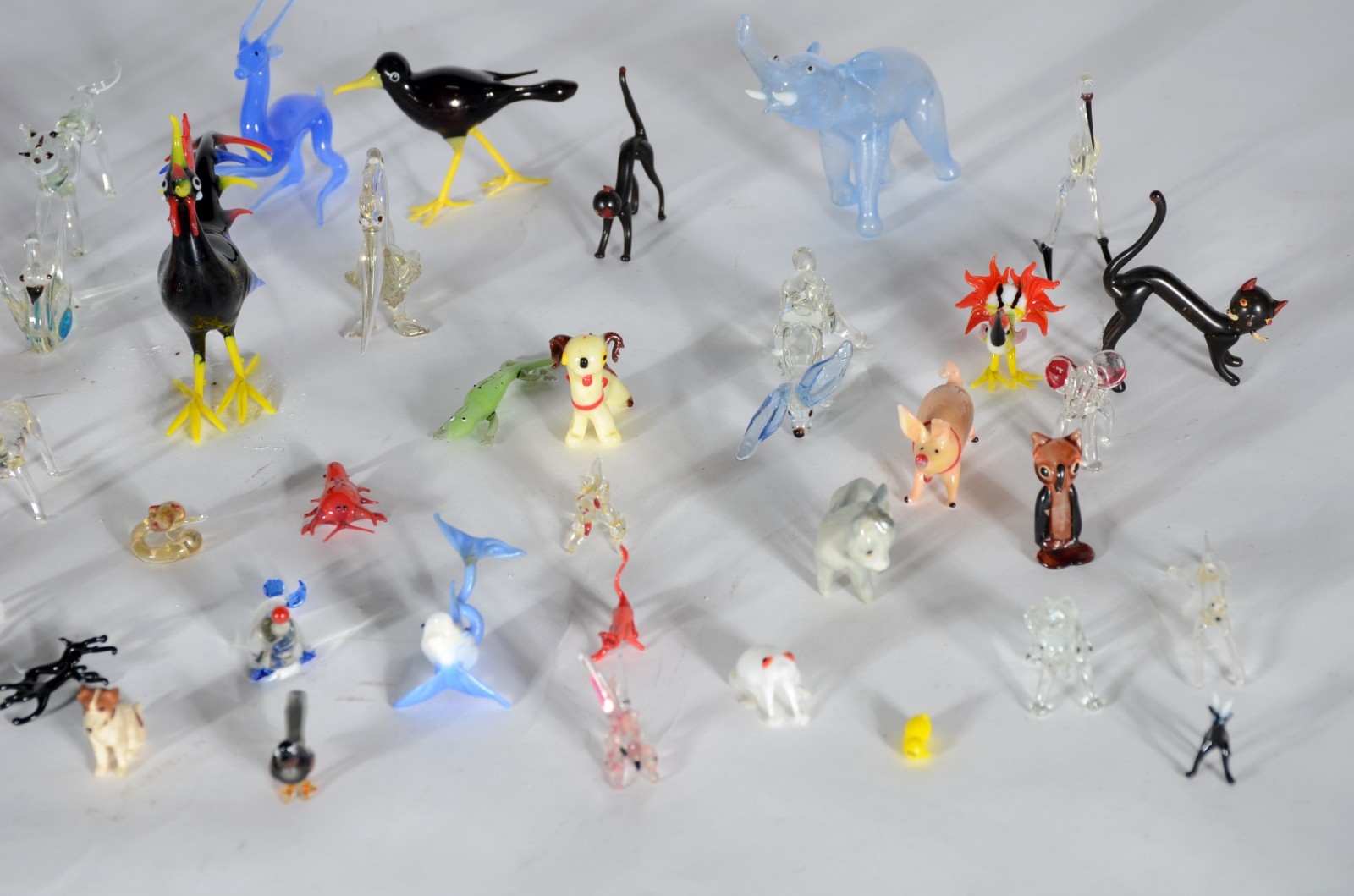 Conjunto com 73 miniaturas diversas de murano. - foto 3 de 3