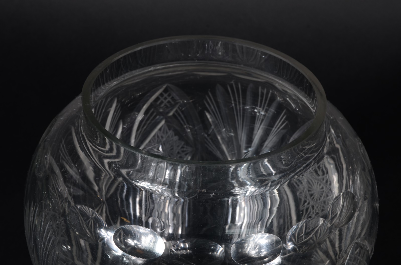 Poncheira de cristal lapidado com 12 canecas e concha. - foto 7 de 7