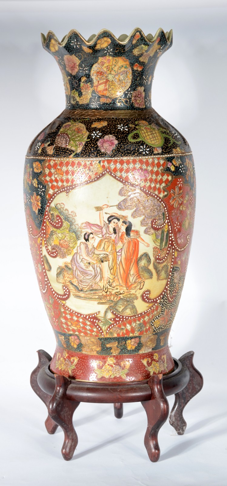 Grande vaso de porcelana chinesa ao gosto Satzuma, decorado com... - foto 1 de 6