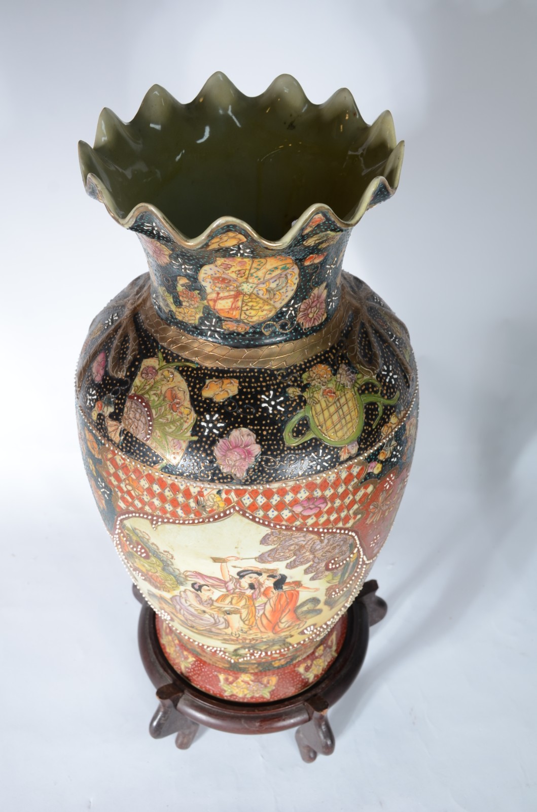Grande vaso de porcelana chinesa ao gosto Satzuma, decorado com... - foto 4 de 6