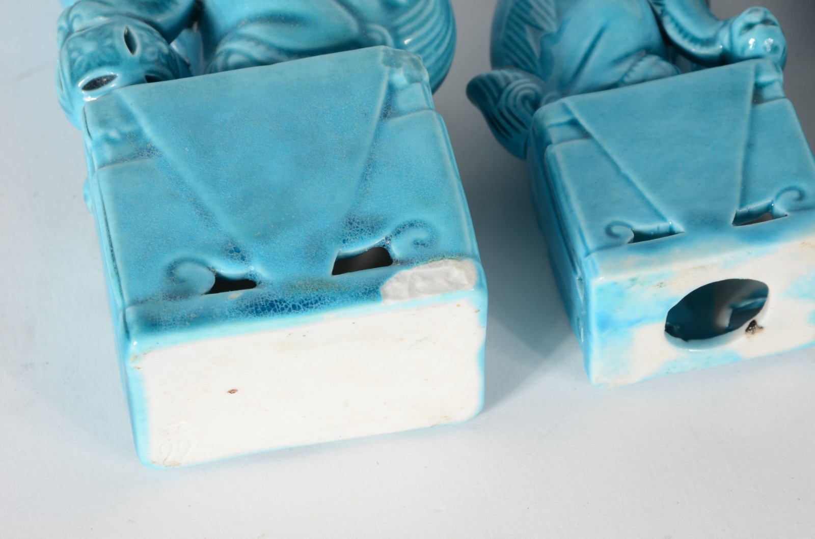 Conjunto com 11 cães de fó diversos de porcelana oriental azul... - foto 8 de 9