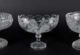 Três fruteiras diversas de cristal/vidro lapida... - Três fruteiras diversas de cristal/vidro lapidado, uma delas com o pé de metal.