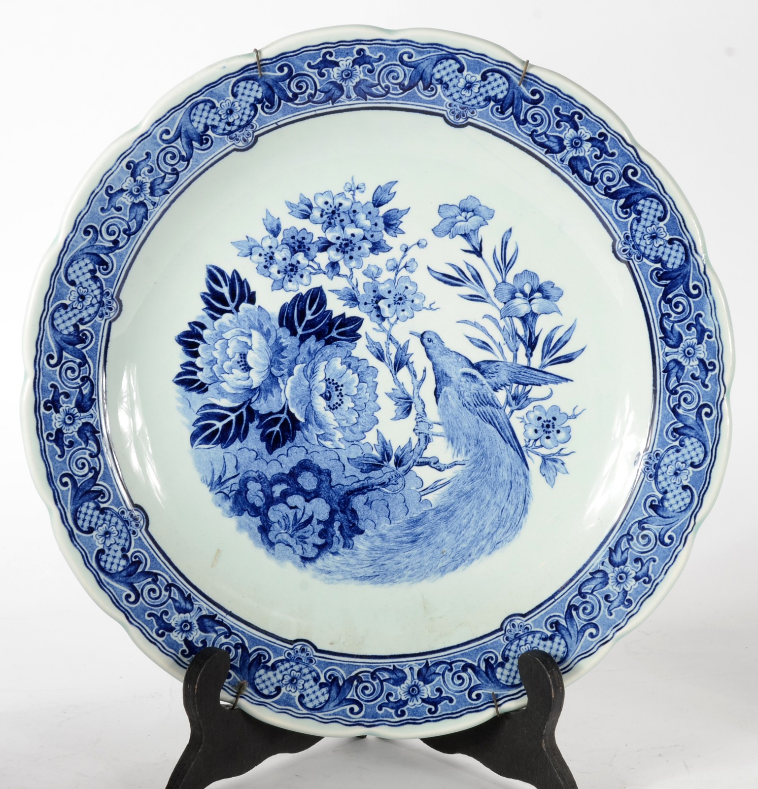Três peças diversas de porcelana decorada em azul e branco, sendo... - foto 4 de 8
