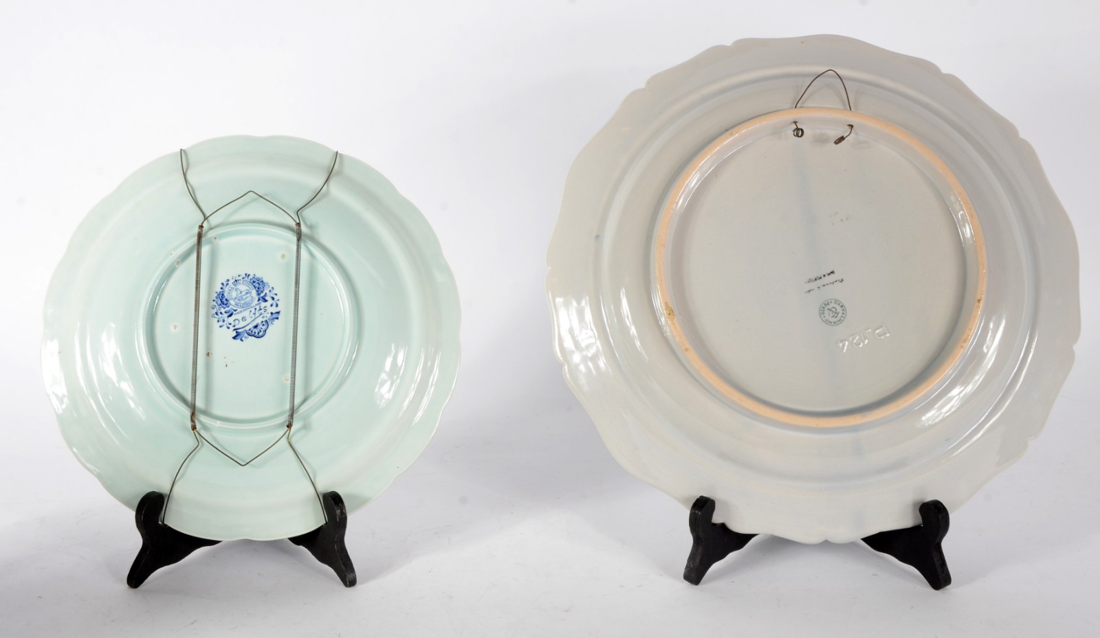 Três peças diversas de porcelana decorada em azul e branco, sendo... - foto 5 de 8