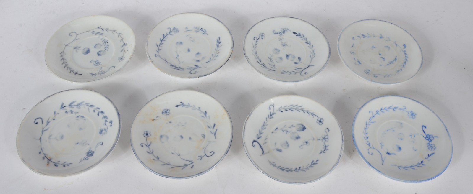 Serviço de café de porcelana Mauá pintada à mão, composto de: 8... - foto 3 de 6