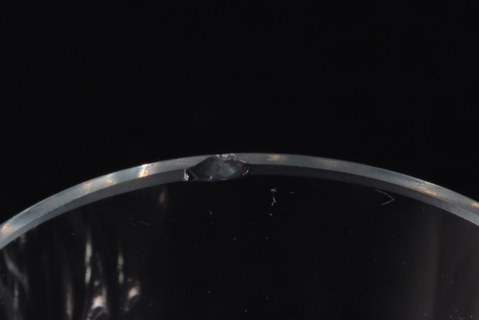 Serviço de copos de cristal facetado, composto de: 14 taças para... - foto 4 de 4
