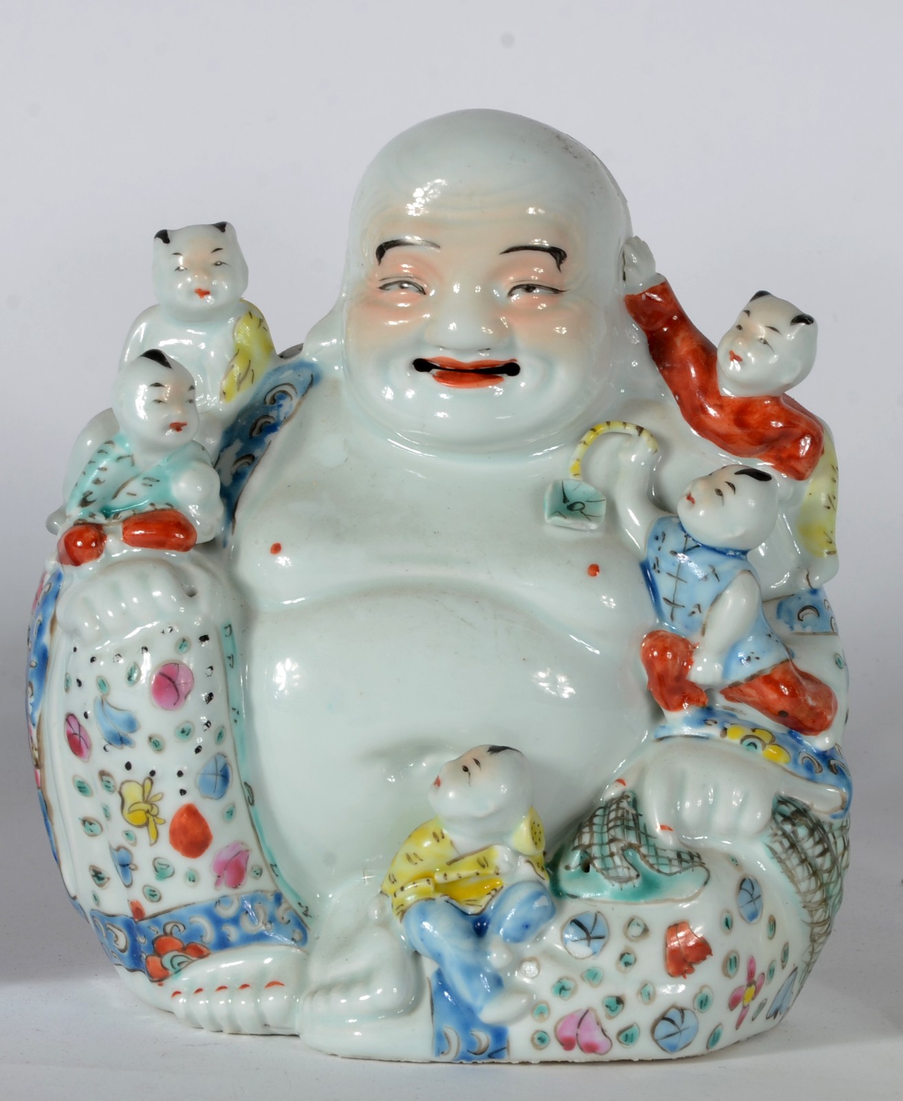 Escultura de porcelana chinesa policromada representando Buda da... - foto 1 de 6